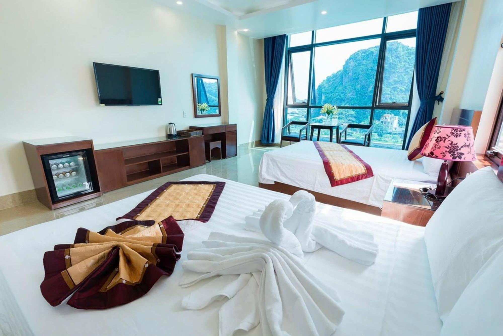 Aroma Cat Ba Sea View Hotel Chan Chau Exterior foto